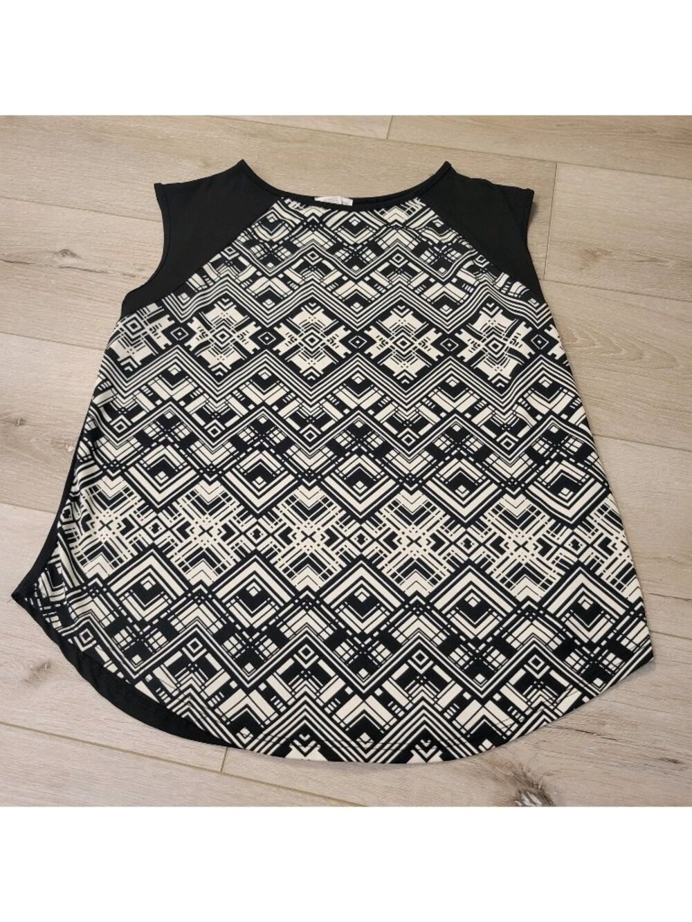 Jacqui Knapp Black White Flowy Earthy Minimalism Sleeveless Geo Print Top Sz Lg